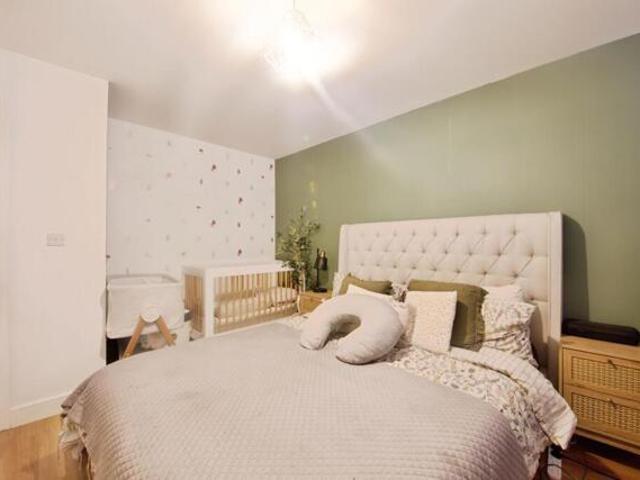 Apartment for sale in Becontree, Greater London