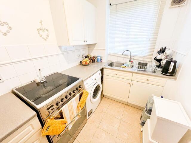 Apartment for sale in Barnet, Golders Green