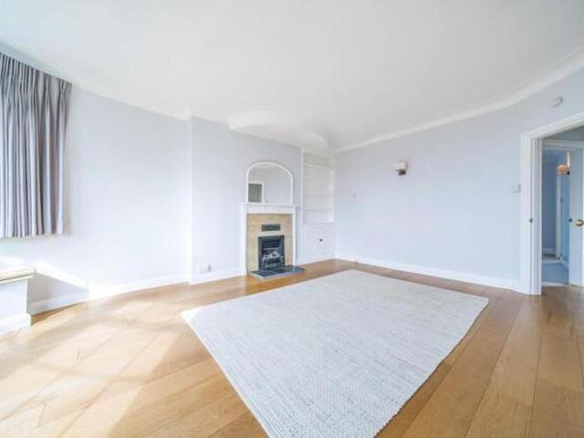 Apartment for sale in London Borough of Lewisham, Blackheath