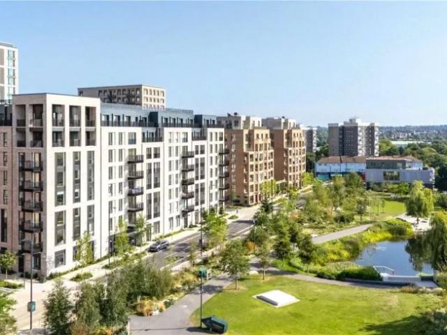 Apartment for sale in Brent Cross, Greater London