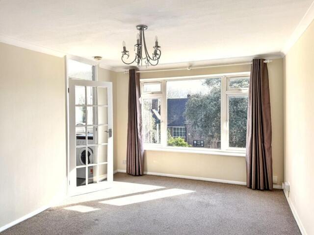 Apartment for sale in Bromley, Chislehurst