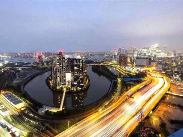 Apartment for sale in Canning Town, Greater London