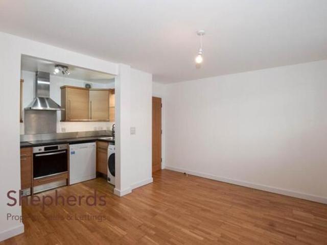 Apartment for sale in Broxbourne, Hertfordshire