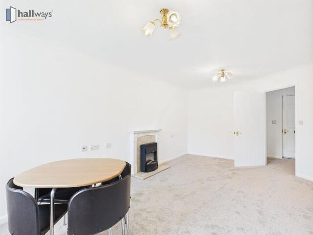 Apartment for sale in Croydon, Wallington