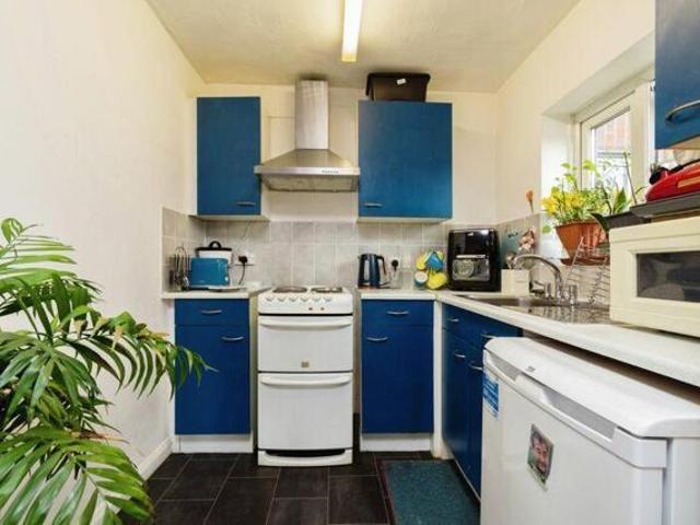 Apartment for sale in Croydon, London Borough of Croydon