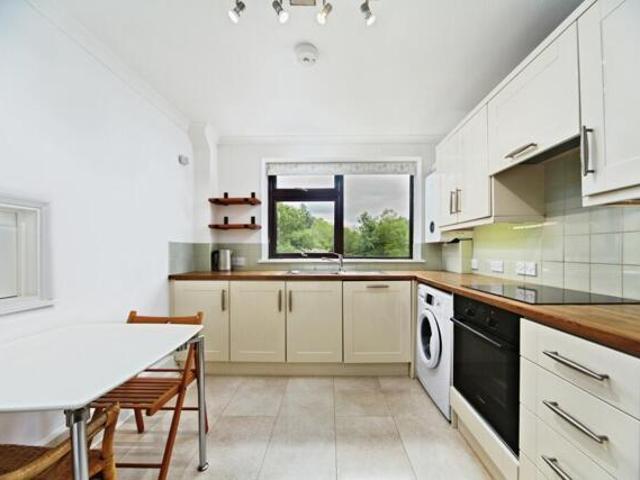 Apartment for sale in Croydon, London Borough of Croydon