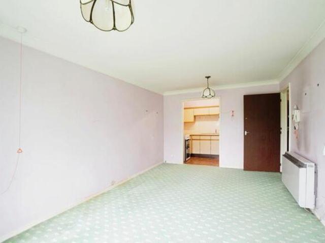 Apartment for sale in Dagenham, Barking And Dagenham