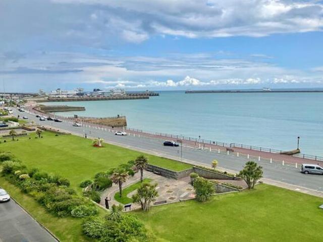 Apartment for sale in Clarendon, Ash