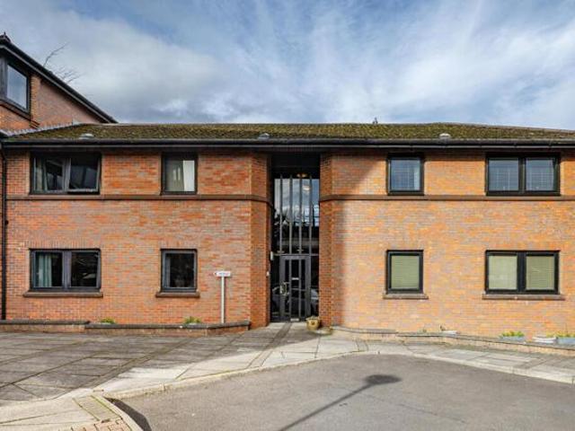 Apartment for sale in Eastwoodmains, Giffnock