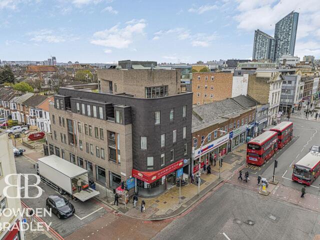 Apartment for sale in Greater London
