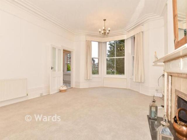 Apartment for sale in Folkestone