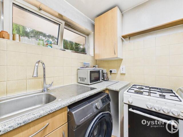 Apartment for sale in Preston, Greater London