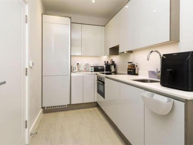 Apartment for sale in Hillingdon, London Borough of Hillingdon