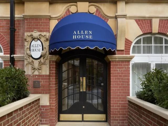 Apartment for sale in Kensington, Greater London