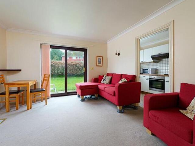Apartment for sale in Folkestone, Kent