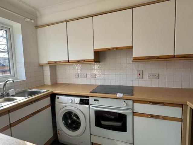 Apartment for sale in Kingston Upon Thames, New Malden