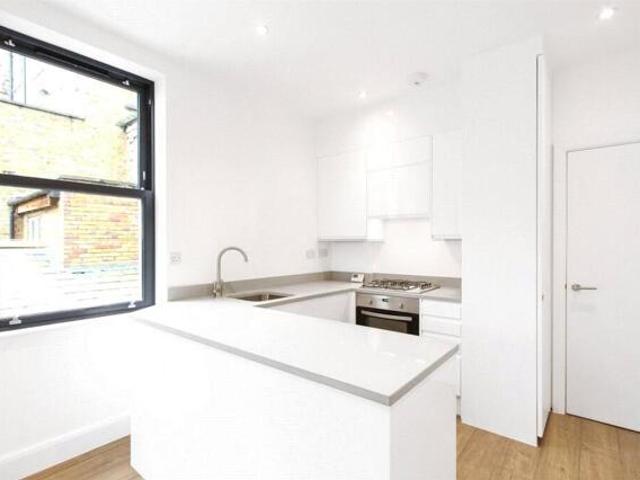 Apartment for sale in Homerton, Greater London