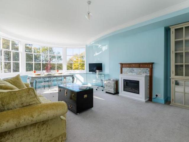 Apartment for sale in London Borough of Lewisham, Blackheath