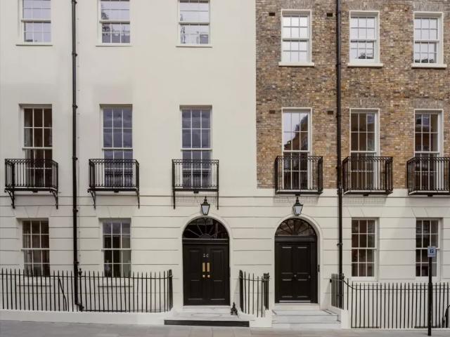 Apartment for sale in Mayfair, Greater London