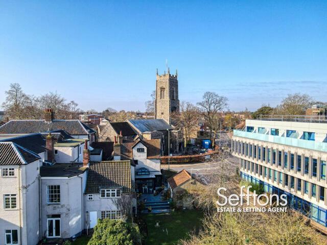 Apartment for sale in Lakenham, East Bank