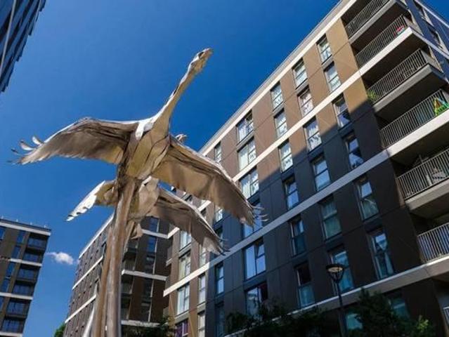 Apartment for sale in Birch Green, Lower Halliford