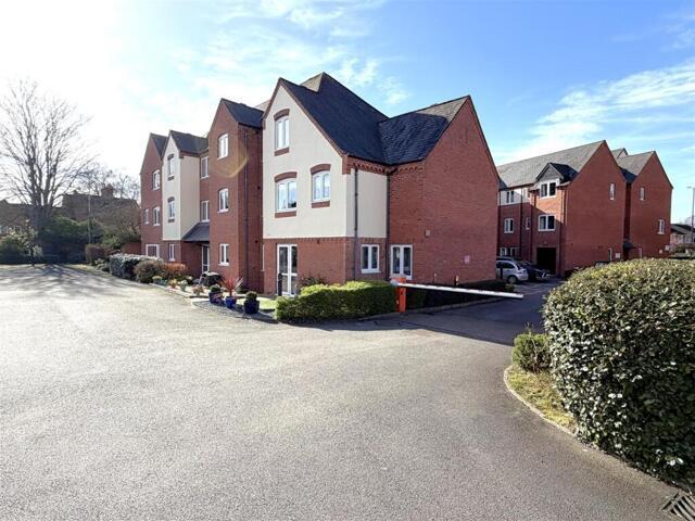 Apartment for sale in Cliff Hill, Green Close