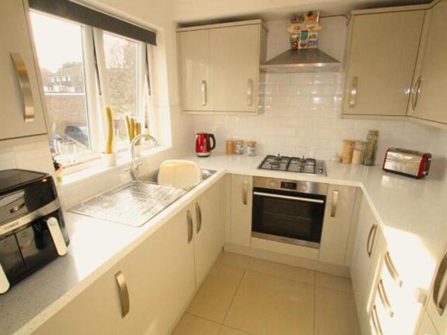 Apartment for sale in South Oxhey, Batchworth