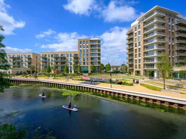 Apartment for sale in Alperton, Greater London
