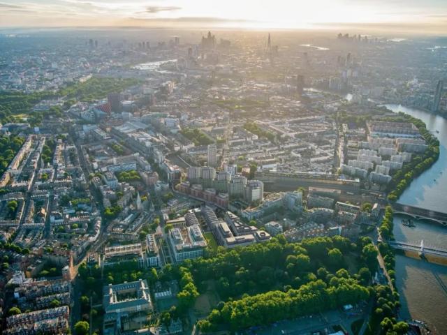 Apartment for sale in Belgravia, Greater London