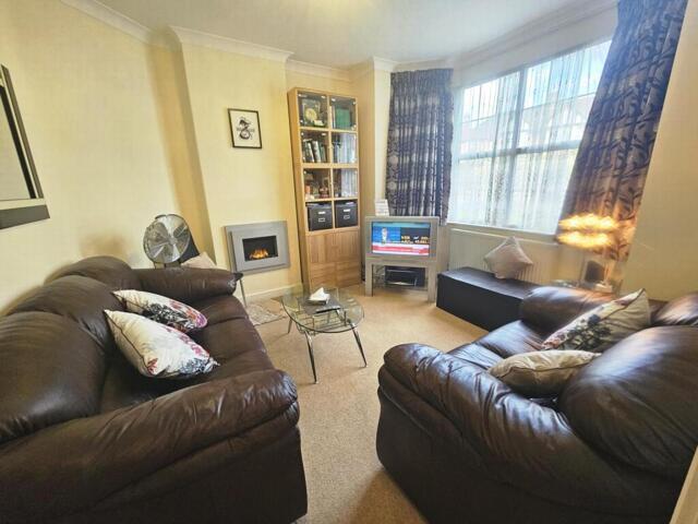 Bungalow for sale in Barnet, Mill Hill