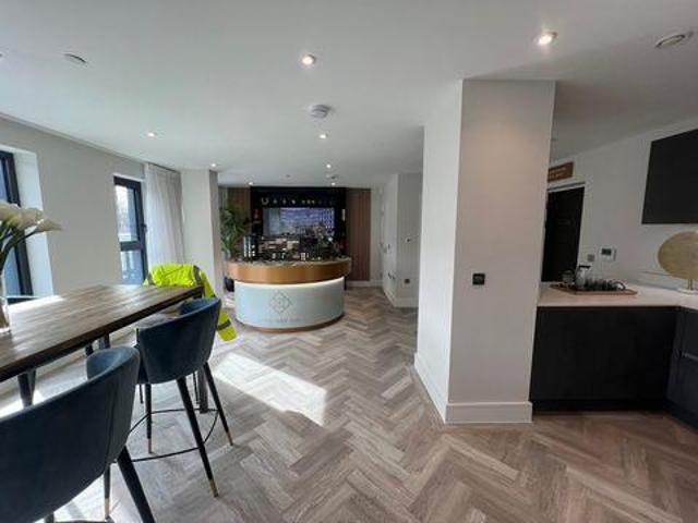 Apartment for sale in Cockfosters, Greater London