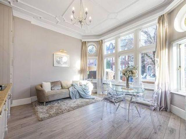 Apartment for sale in Knightsbridge, Greater London