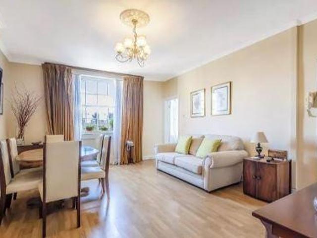 Apartment for sale in Knightsbridge, Greater London