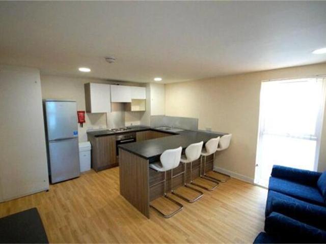 Room for sale in The Haulgh, Lee Bank