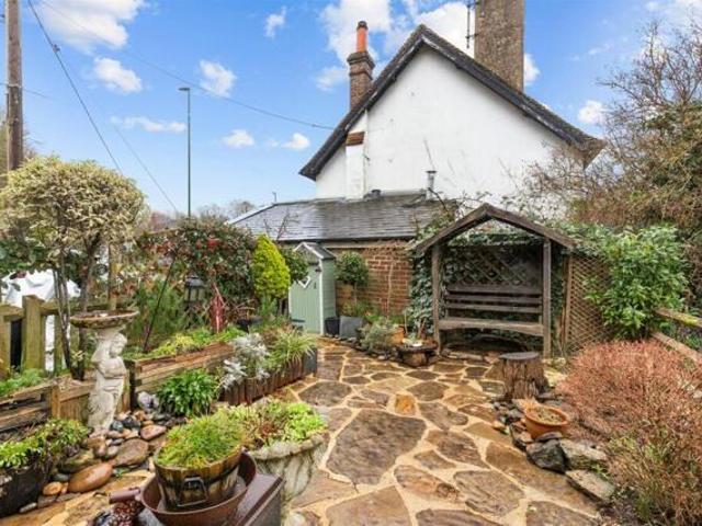Room for sale in Horsham, West Sussex