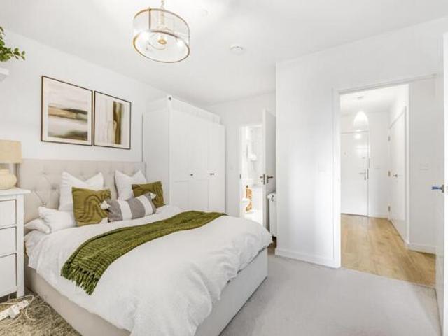 Room for sale in Alperton, Greater London