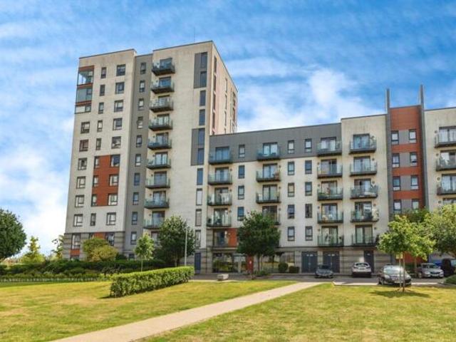 Room for sale in Brompton, Gillingham