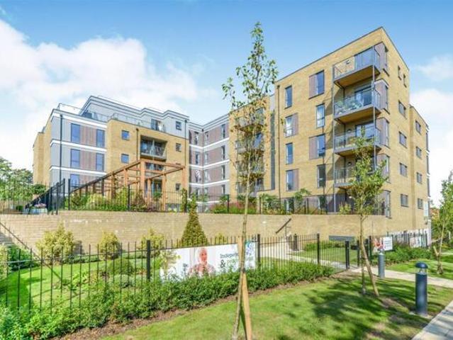 Room for sale in Hertford, Colliers End