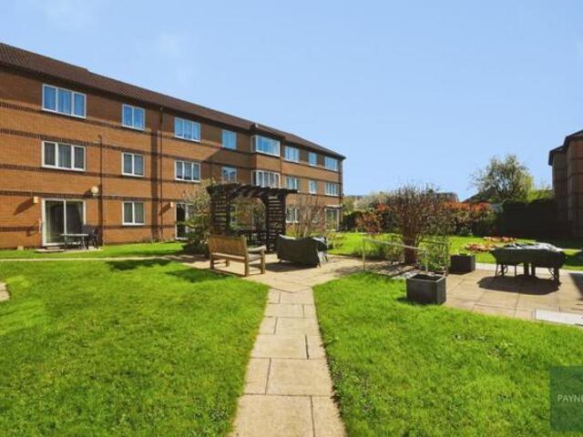 Room for sale in Gants Hill, Greater London