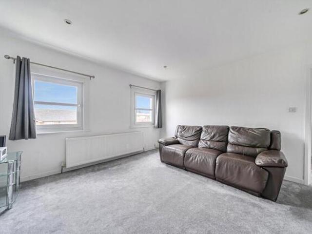 Room for sale in London Borough of Croydon, Selhurst