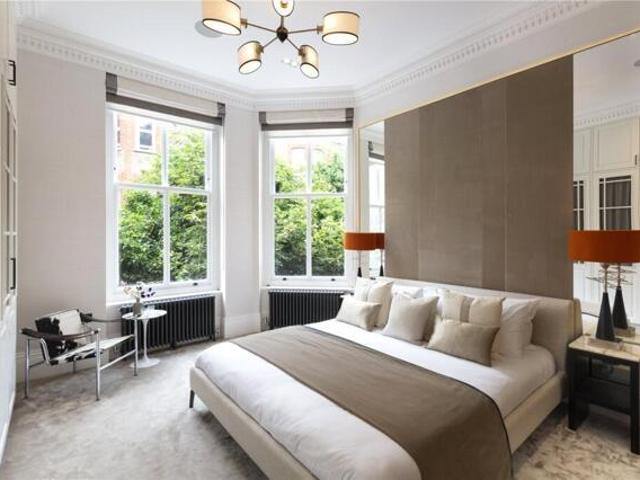 Room for sale in Chelsea, Greater London