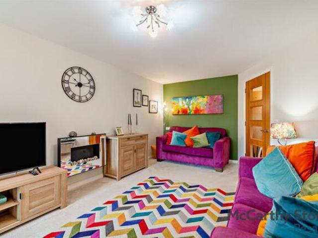 Room for sale in Savile Park, Halifax