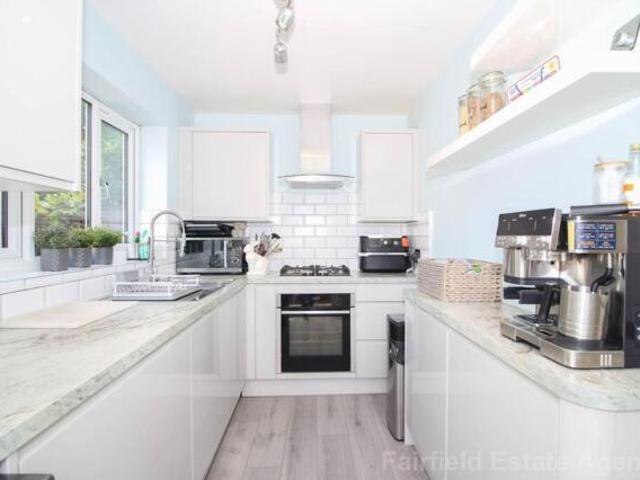 Room for sale in Watford Heath, North Watford