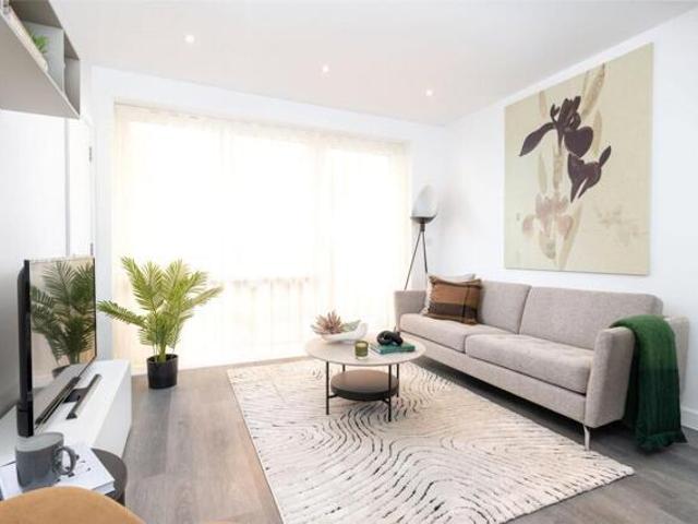 Room for sale in South Oxhey, Batchworth