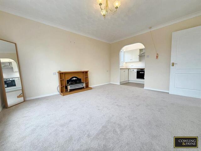 Room for sale in Wickford