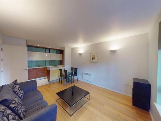 Room for sale in South Woodford, Isle Of Man