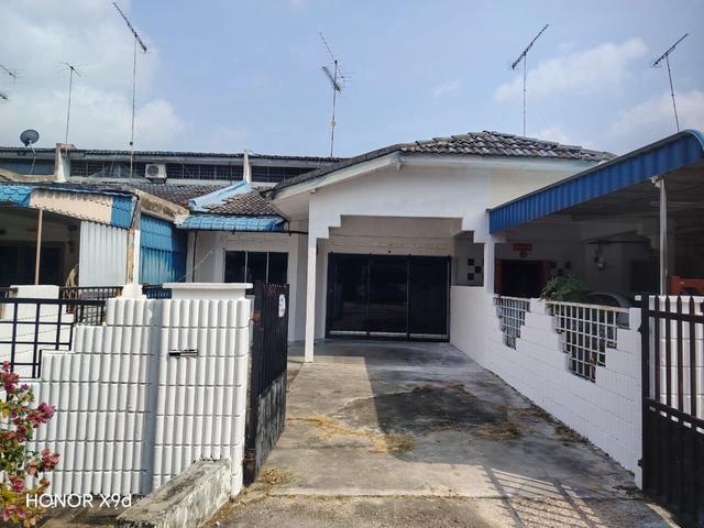 Terraced House for sale in Kluang