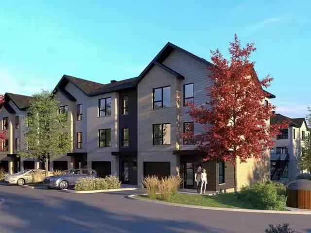 House for sale in Domaine-du-roy, Quebec