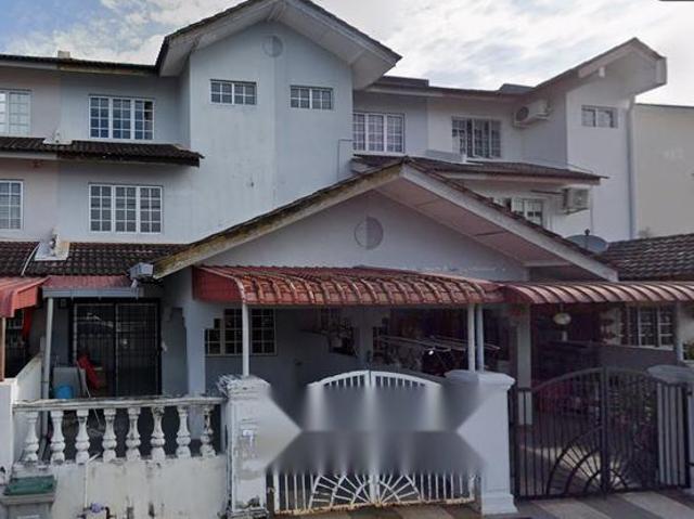 Terraced House for sale in Malaka