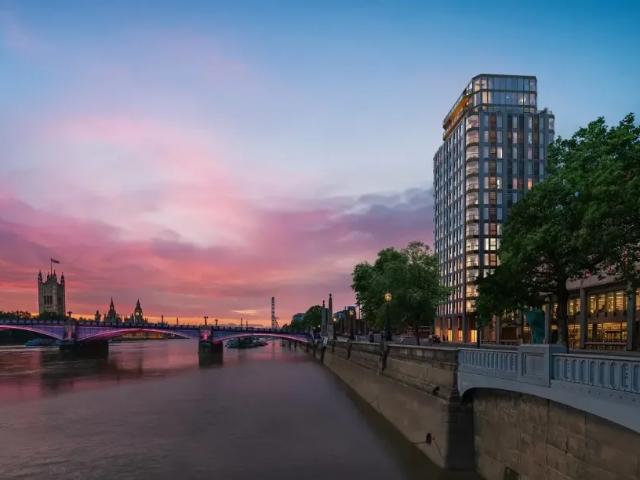 Apartment for sale in South Lambeth, Greater London
